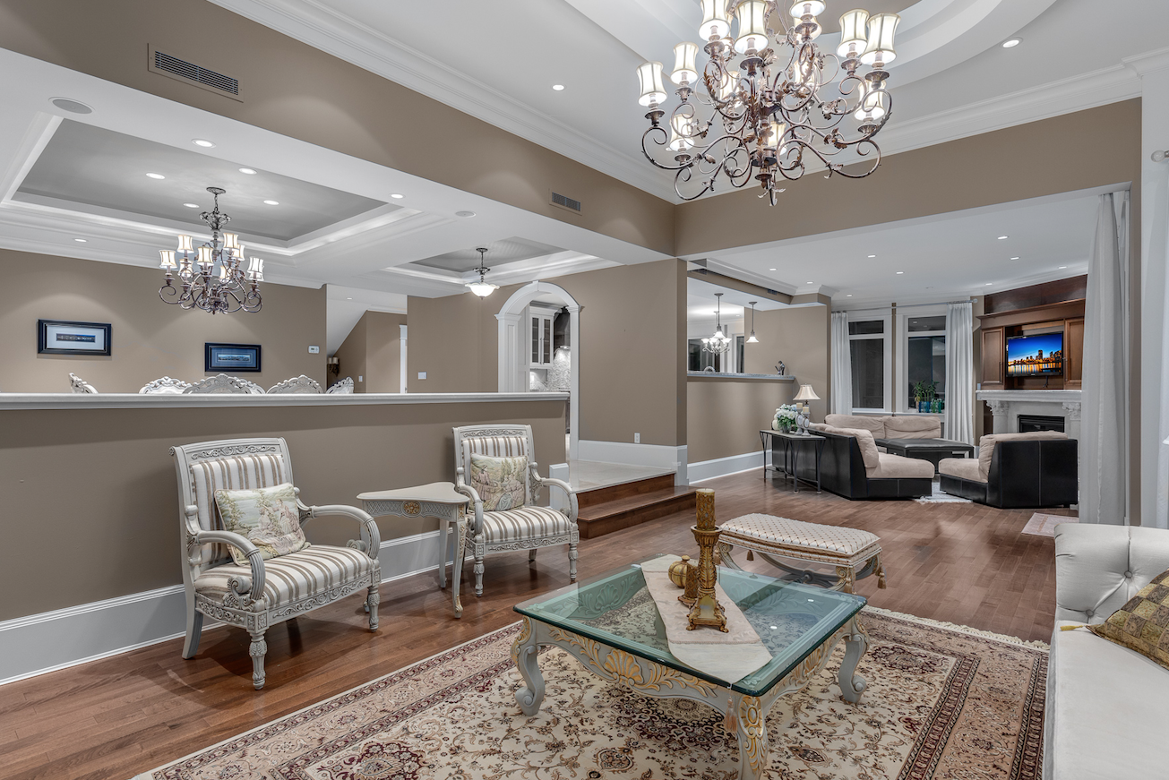 Exclusive Listing- 775 Esquimalt Avenue, West Vancouver, British Columbia